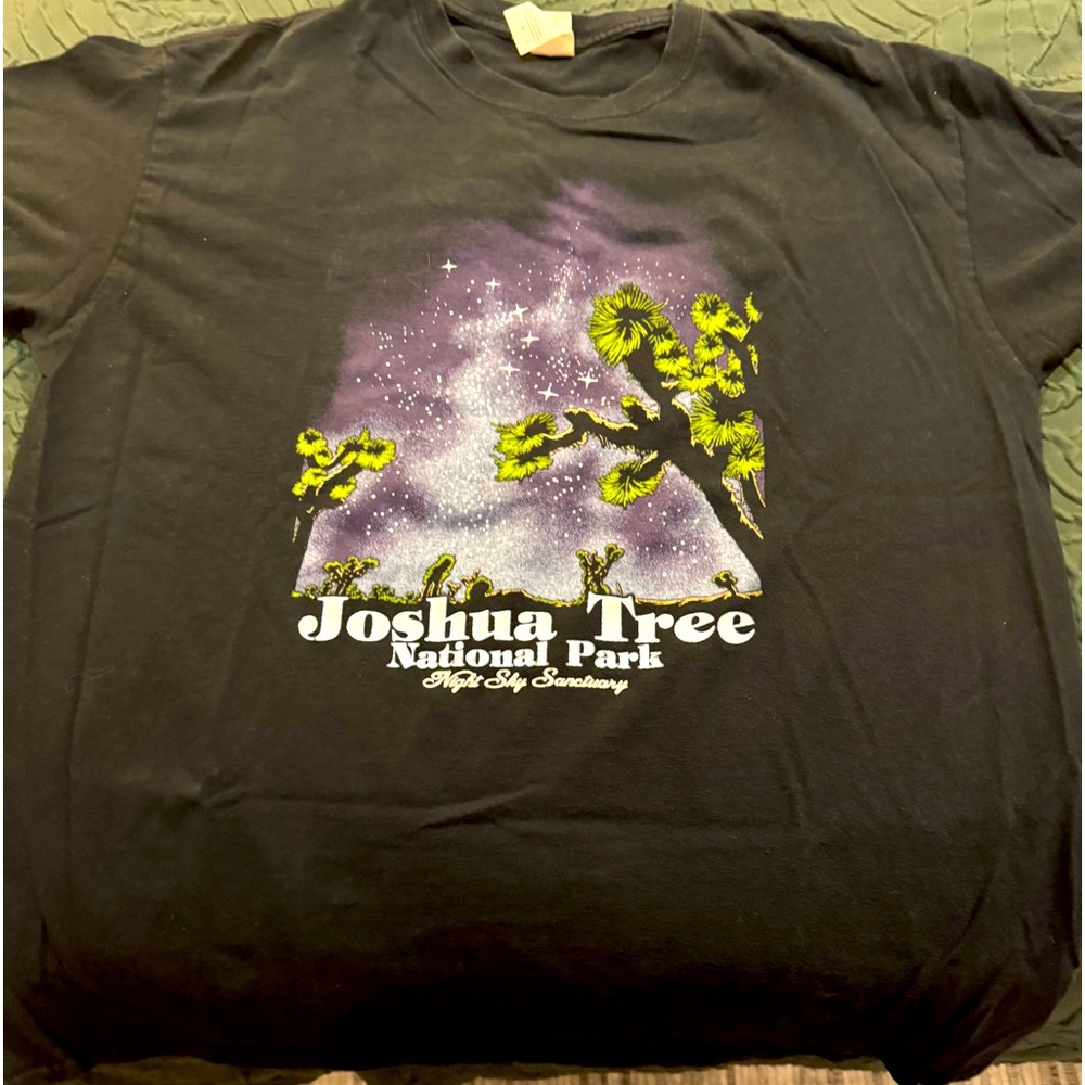 Large Joshua Tree national park t shirt - glow in the dark!